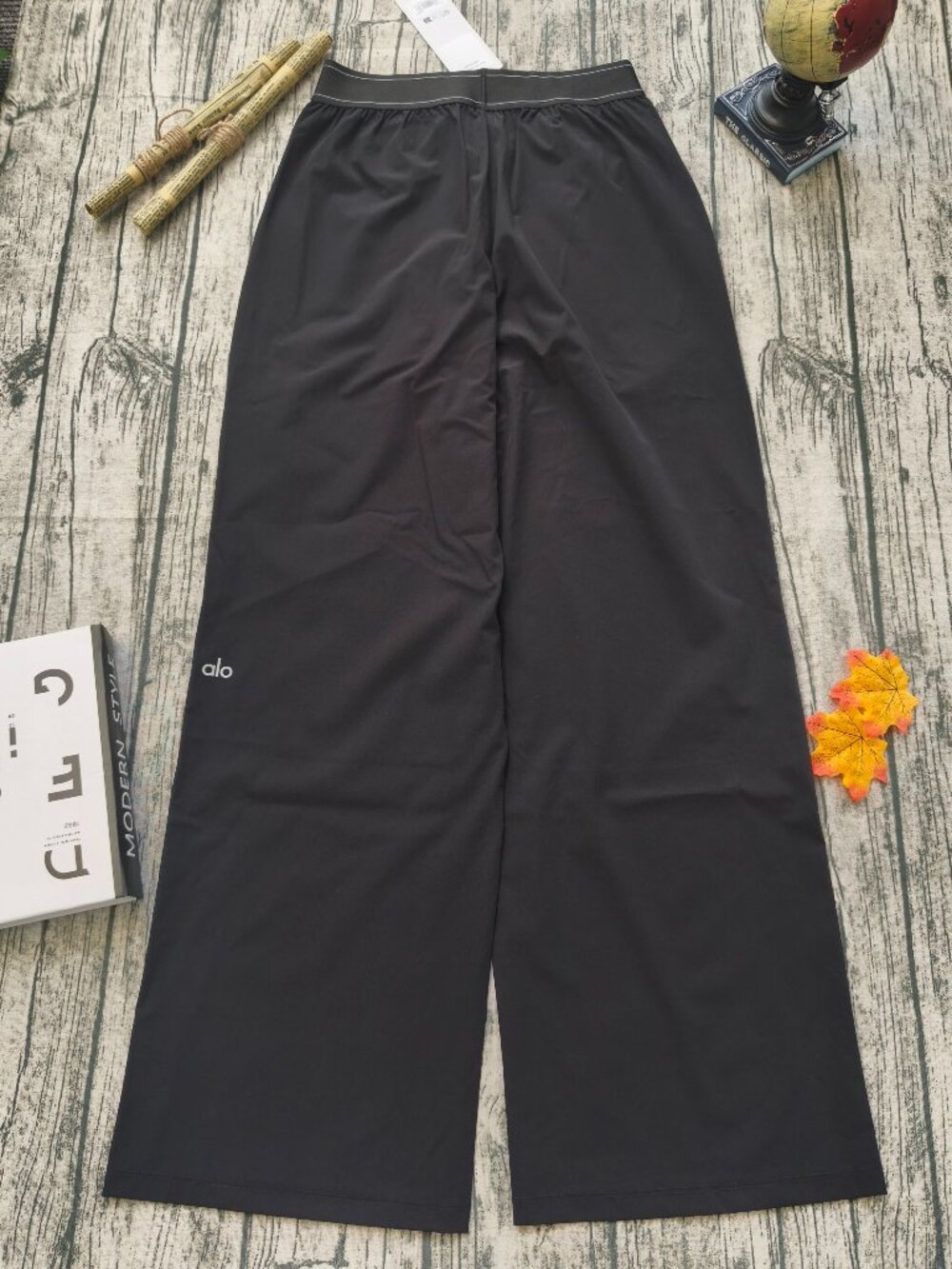 💐ALO Yoga Black Suit Up Trouser Brand New (Regular 30" Inseam)💥Viral Style - Picture 3 of 7